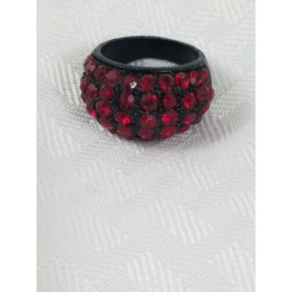 NWT! Mens Chuns Fashions Black Ring Red Stones Rhinestones Size 7 Bling Jewelry - Picture 3 of 7